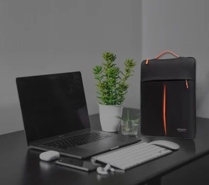PAWA ESTHETE LAPTOP SLEEVE 13INCH